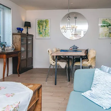 4 Person In Bredebro-by Traum * Bredebro